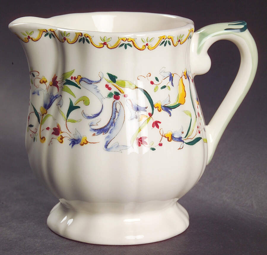 Toscana Creamer by Faiencerie De Gien-1