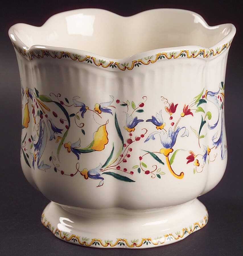 Toscana Medium Cachepot by Faiencerie De Gien-1