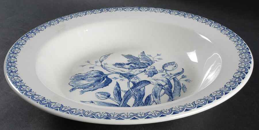 Tulipes Deep Round Platter by Faiencerie De Gien-1