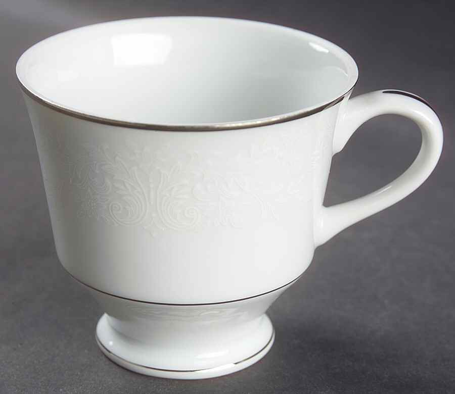 Cameo Footed Cup by Gildhar-1