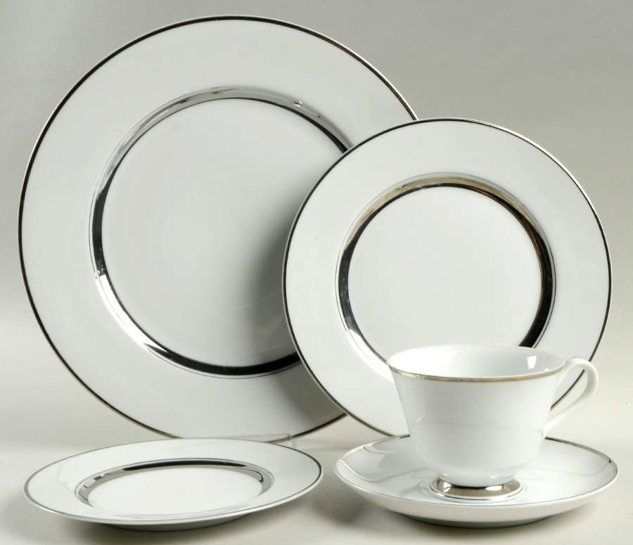 Elegance 5 Piece Place Setting by Gildhar-1