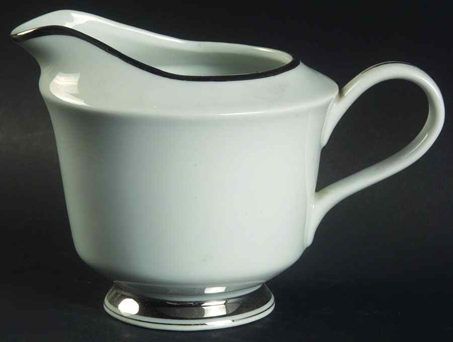 Elegance Creamer by Gildhar-1