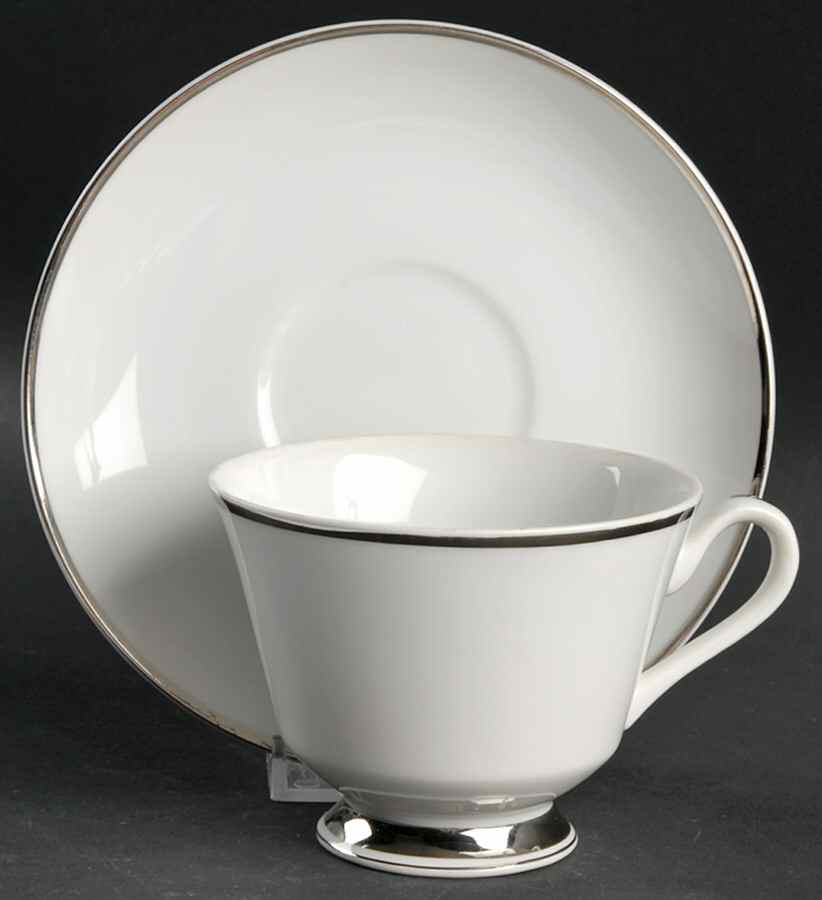 Elegance Footed Cup by Gildhar-1
