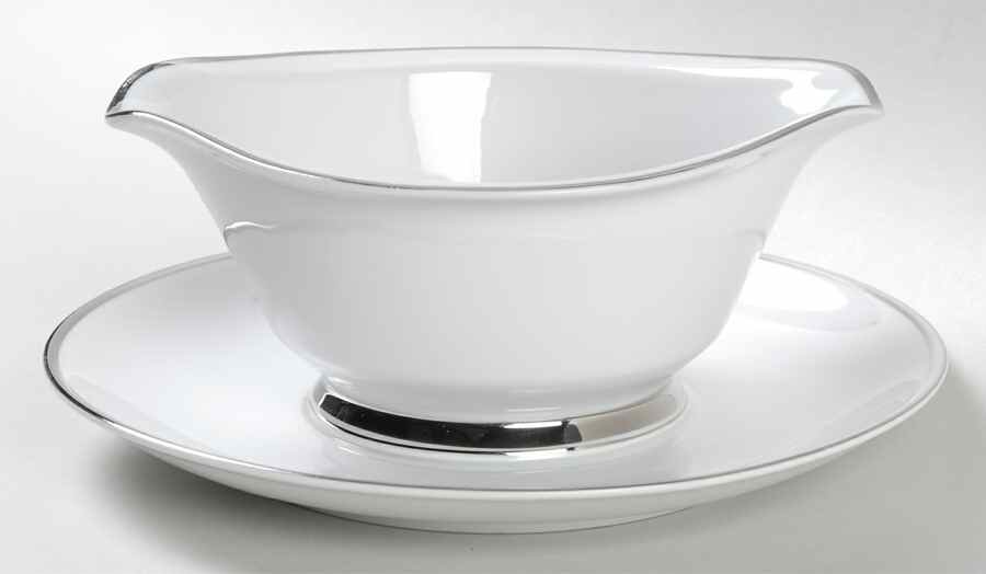 Elegance Gravy Boat with Attached Underplate by Gildhar-1