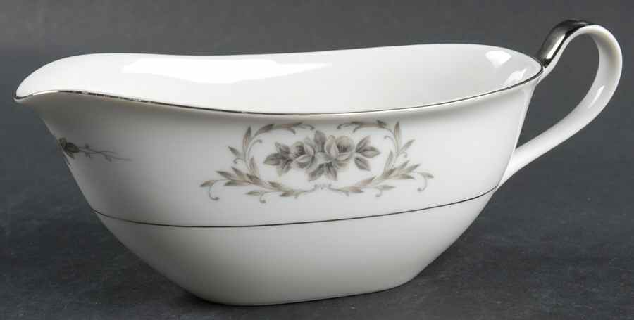 Elsinore Gravy Boat by Gildhar-1