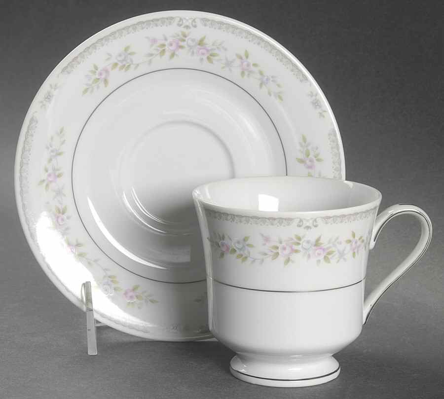 Hampton Footed Cup & Saucer Set by Gildhar-1