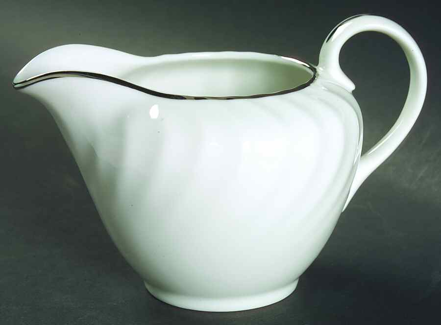Swirl Creamer by Gildhar-1