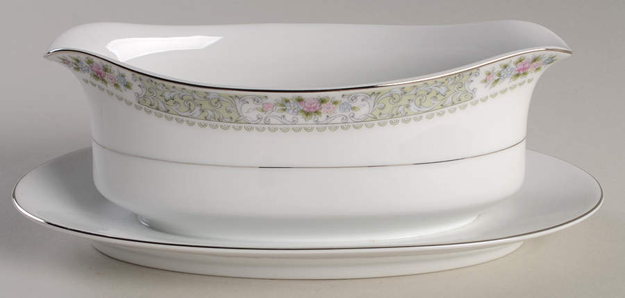 Wycliff Gravy Boat with Attached Underplate by Gildhar-1