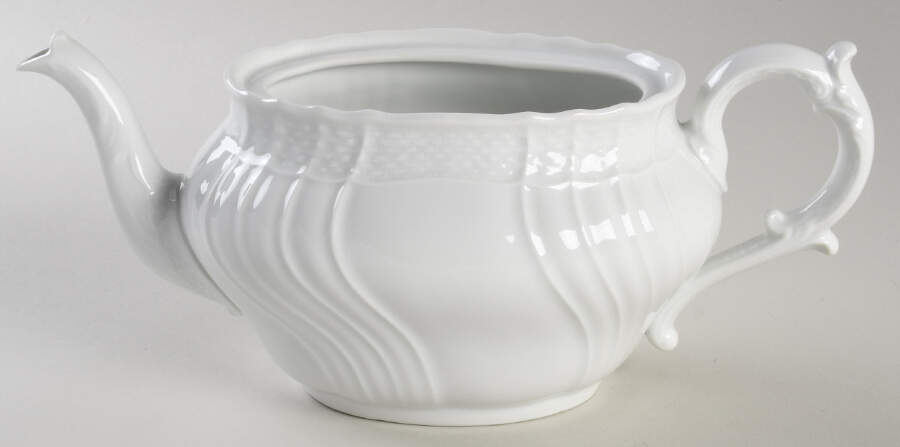 Bianco White (Vecchio Ginori Shape) Small Teapot No Lid by Ginori 1735-1