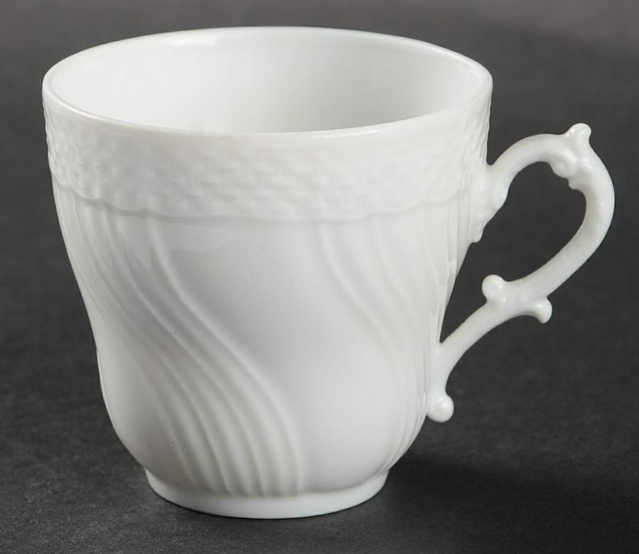 Bianco White (Vecchio Ginori Shape) Flat Demitasse Cup by Ginori 1735-1