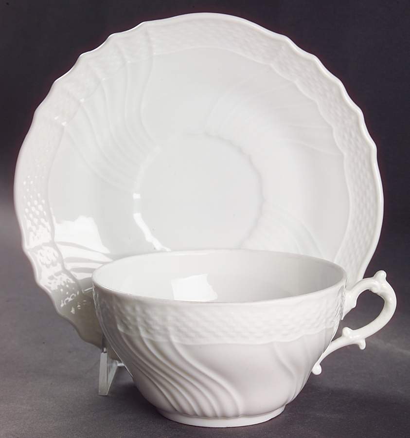 Bianco White (Vecchio Ginori Shape) Oversized Cup & Saucer Set by Ginori 1735-1