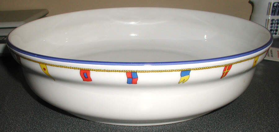 Clipper 10" Round Shallow Vegetable Bowl by Ginori 1735-1