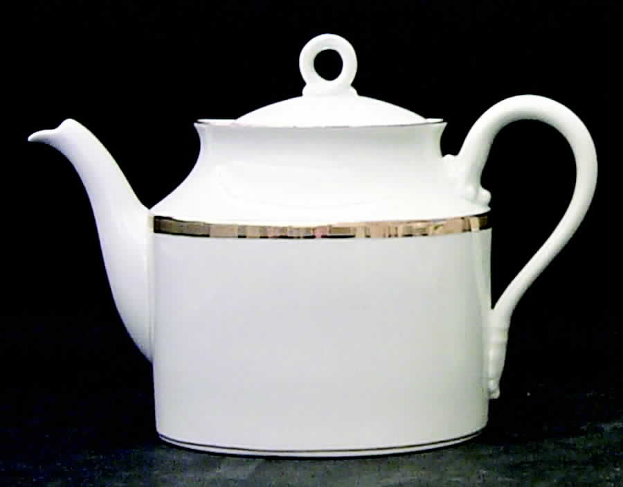 Dorato Teapot & Lid by Ginori 1735-1