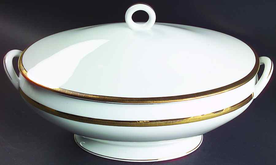 Dorato Oval Tureen & Lid by Ginori 1735-1