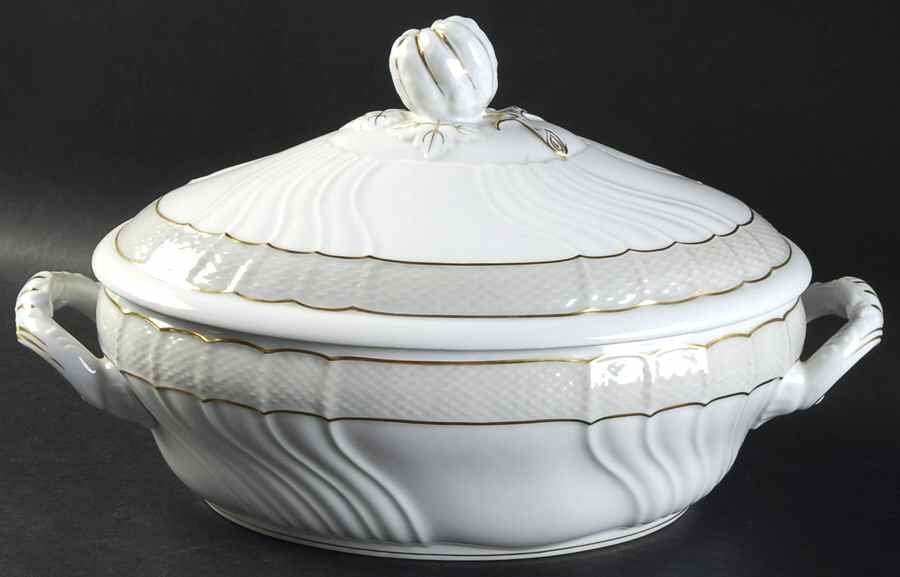 Eminence Oval Covered Vegetable by Ginori 1735-1