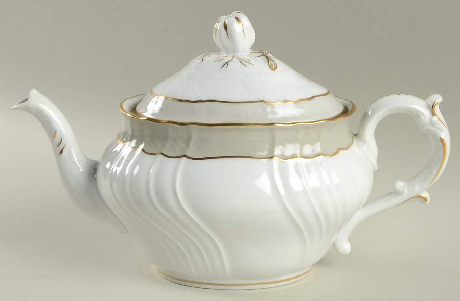 Eminence Teapot & Lid by Ginori 1735-1