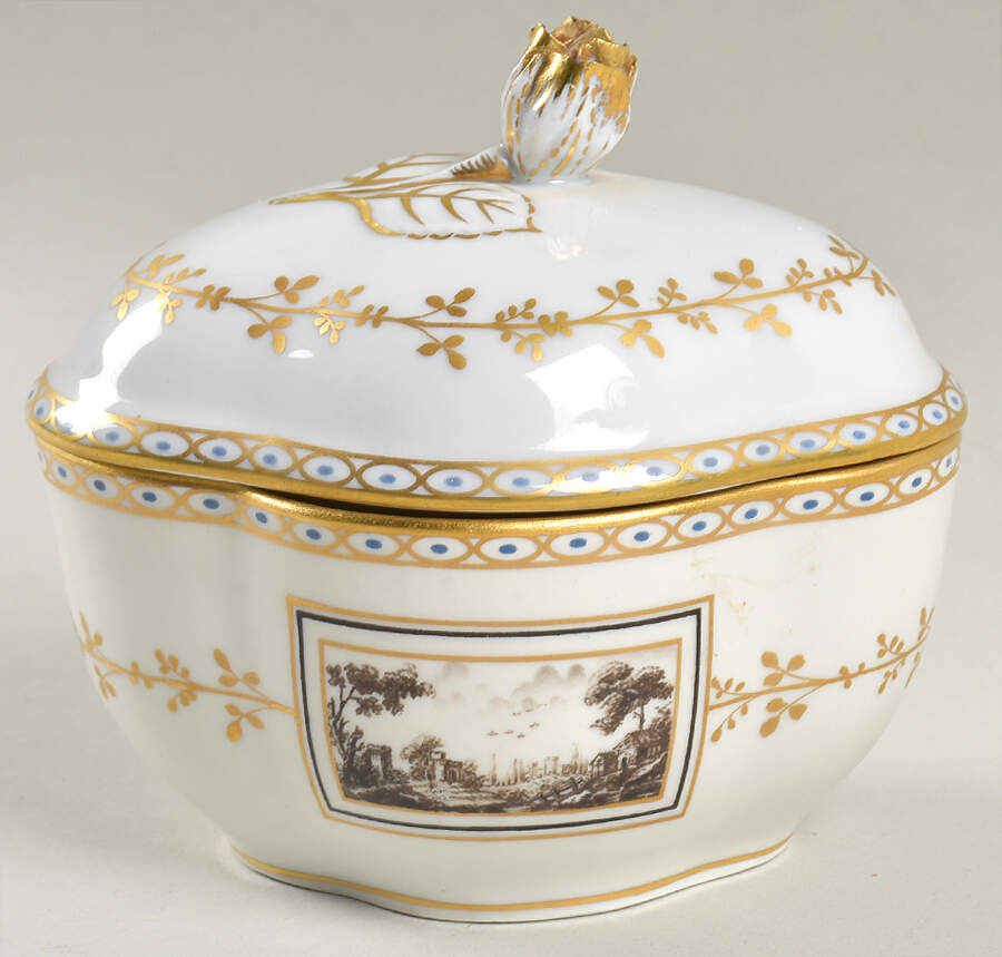 Fiesole (Italian Scene) Oval Box & Lid by Ginori 1735-1