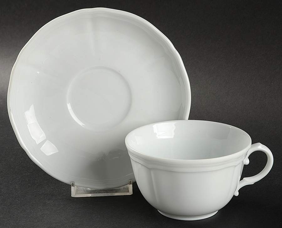 GIN28 Flat Cup & Saucer Set by Ginori 1735-1
