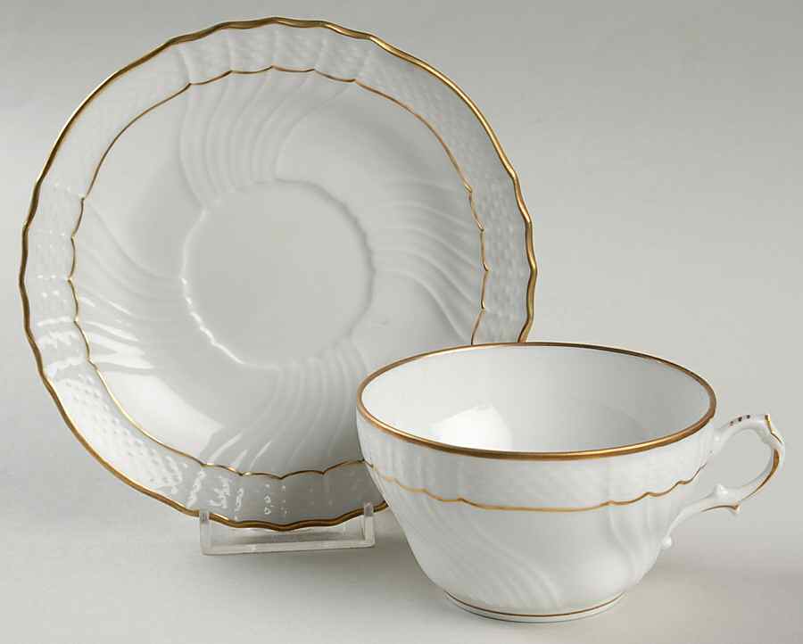 GIN43 Footed Cup & Saucer Set by Ginori 1735-1