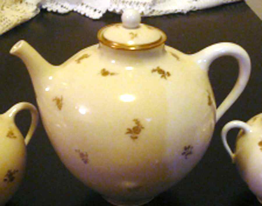 GIN5 Teapot & Lid by Ginori 1735-1