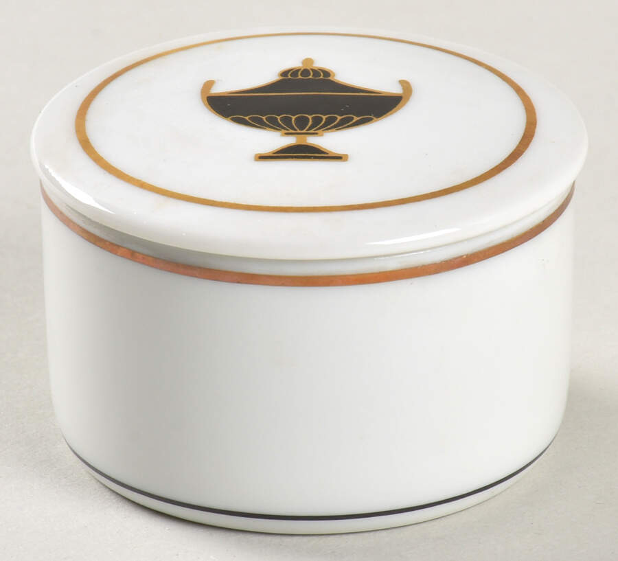 Impero Black Trinket Box & Lid by Ginori 1735-1