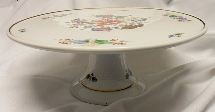 Ischia (Antico Doccia Shape) 10" Diameter Pedestal Cake Stand by Ginori 1735-1