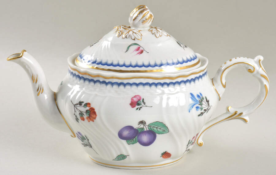 Italian Fruits (Antico Doccia) Mini Teapot & Lid by Ginori 1735-1