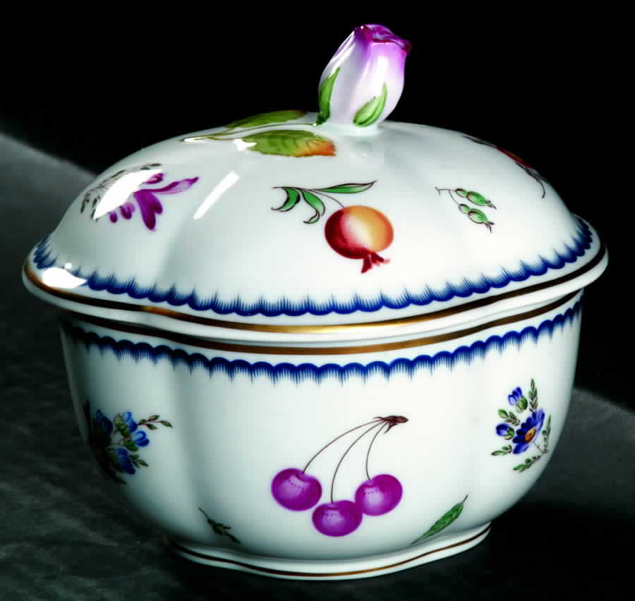 Italian Fruits (Antico Doccia) Oval Box & Lid by Ginori 1735-1