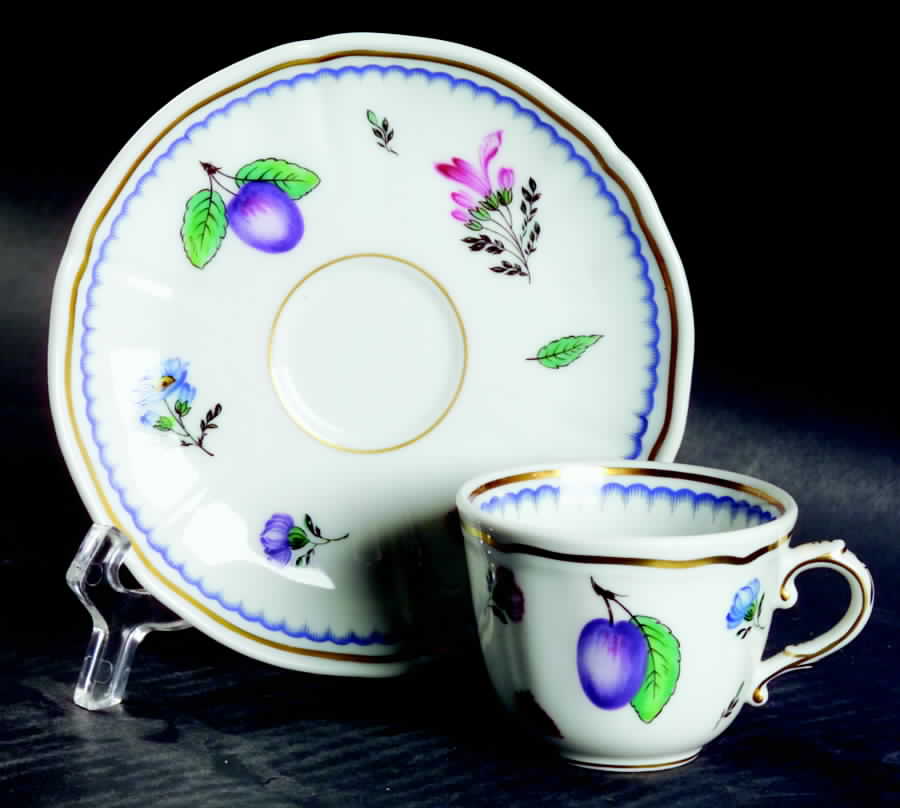 Italian Fruits (Antico Doccia) Flat Demitasse Cup & Saucer Set by Ginori 1735-1