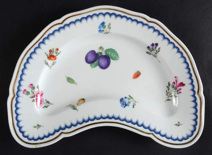 Italian Fruits (Antico Doccia) Crescent Salad Plate by Ginori 1735-1
