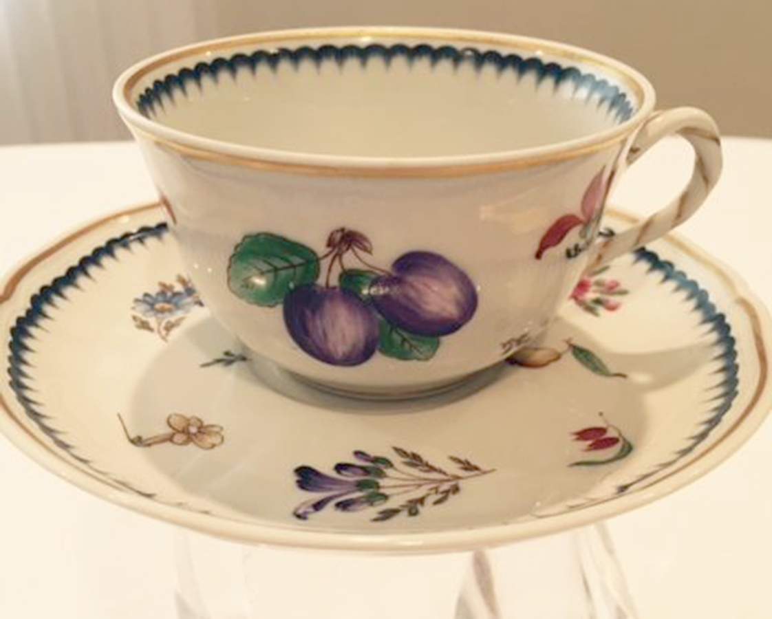 Italian Fruits (Antico Doccia) Flat Cup & Saucer Set by Ginori 1735-1