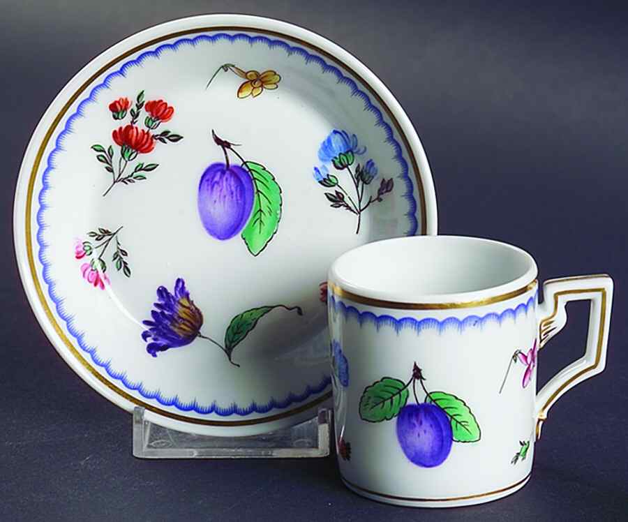 Italian Fruits (Antico Doccia) Flat Demitasse Cup & Saucer Set by Ginori 1735-1