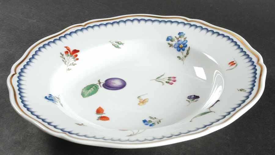 Italian Fruits (Antico Doccia) Large Rim Soup Bowl by Ginori 1735-1