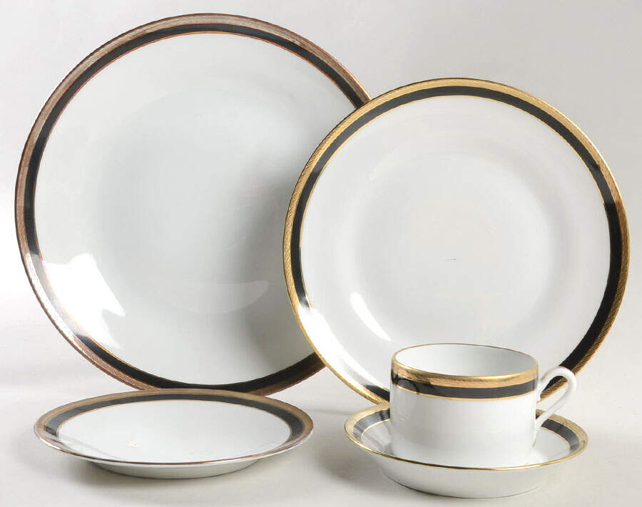 Palermo Black 40 Piece Estate Set by Ginori 1735-1