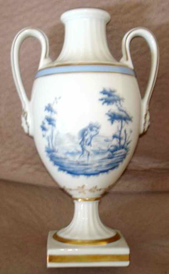 Pastorale 8" Urn Shaped Vase by Ginori 1735-1