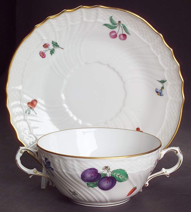 Perugia (White) Flat Cream Soup Bowl & Saucer Set by Ginori 1735-1