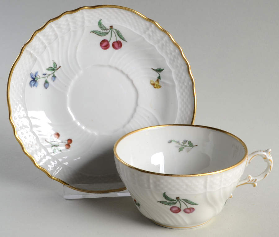 Perugia (White) Flat Cup & Saucer Set by Ginori 1735-1