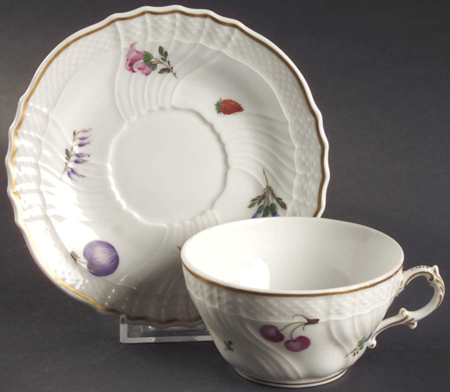 Perugia (White) Flat Cup & Saucer Set by Ginori 1735-1
