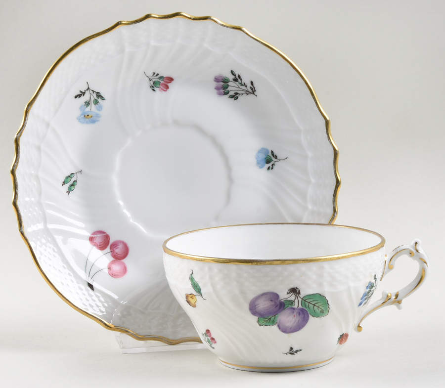 Perugia (White) Oversized Cup & Saucer Set by Ginori 1735-1
