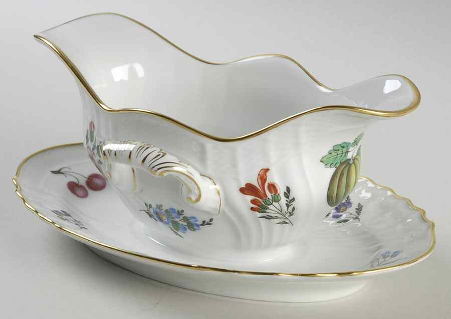 Perugia (White) Gravy Boat with Attached Underplate by Ginori 1735-1