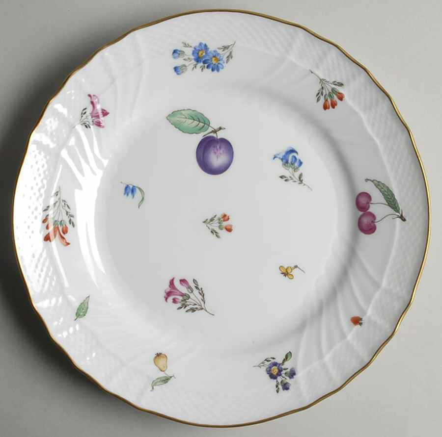 Perugia (White) Luncheon Plate by Ginori 1735-1