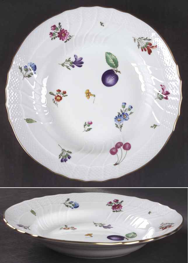 Perugia (White) Large Rim Soup Bowl by Ginori 1735-1