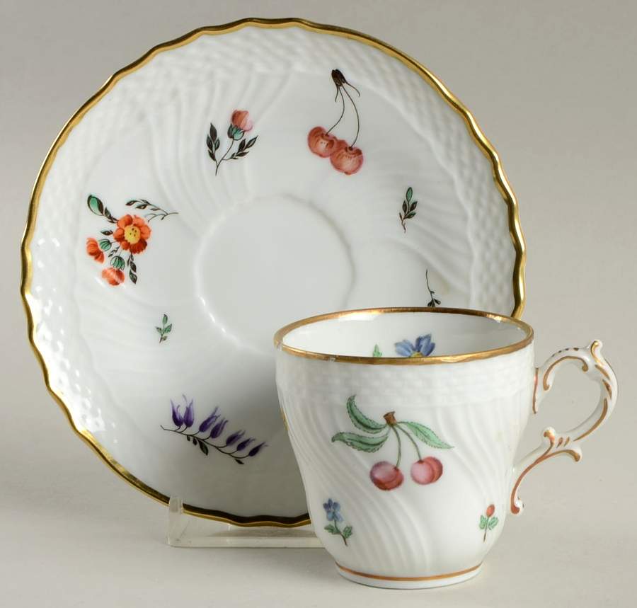 Perugia (White) Flat Demitasse Cup & Saucer Set by Ginori 1735-1