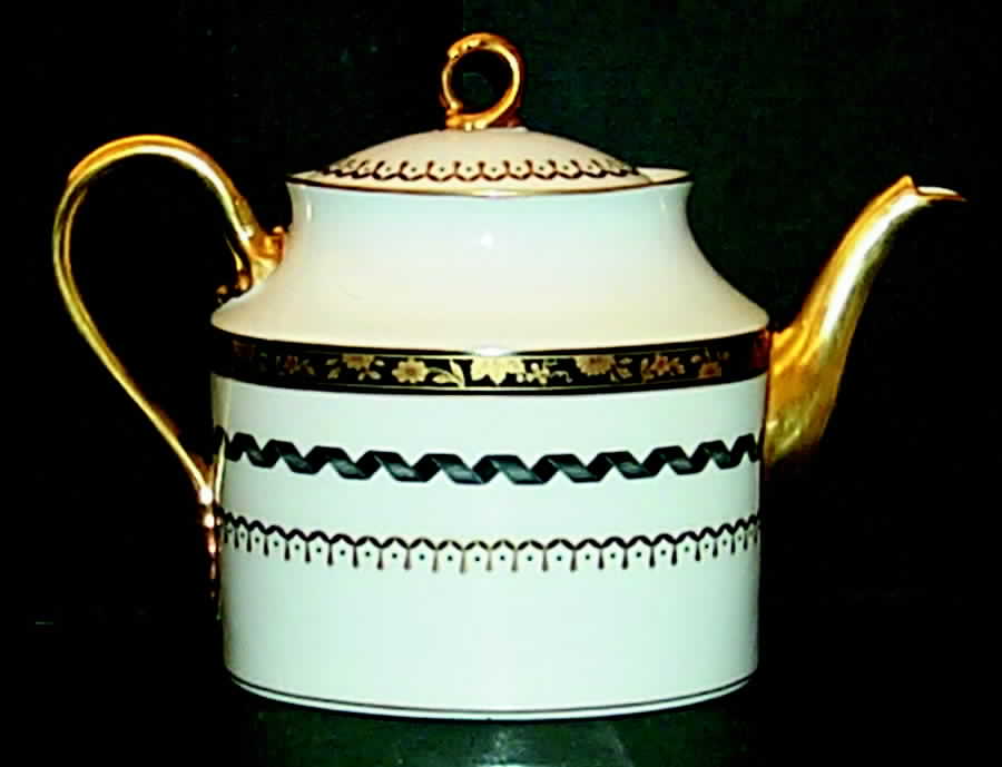Pincio Black Teapot & Lid by Ginori 1735-1