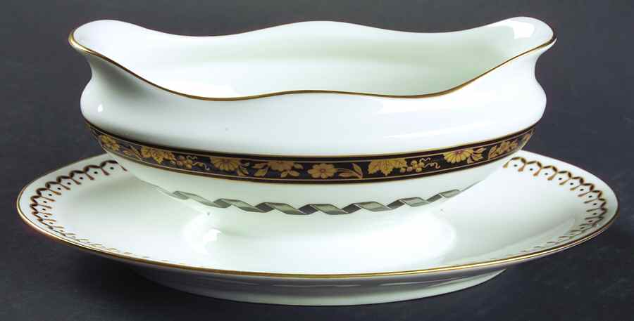 Pincio Black Gravy Boat with Attached Underplate by Ginori 1735-1