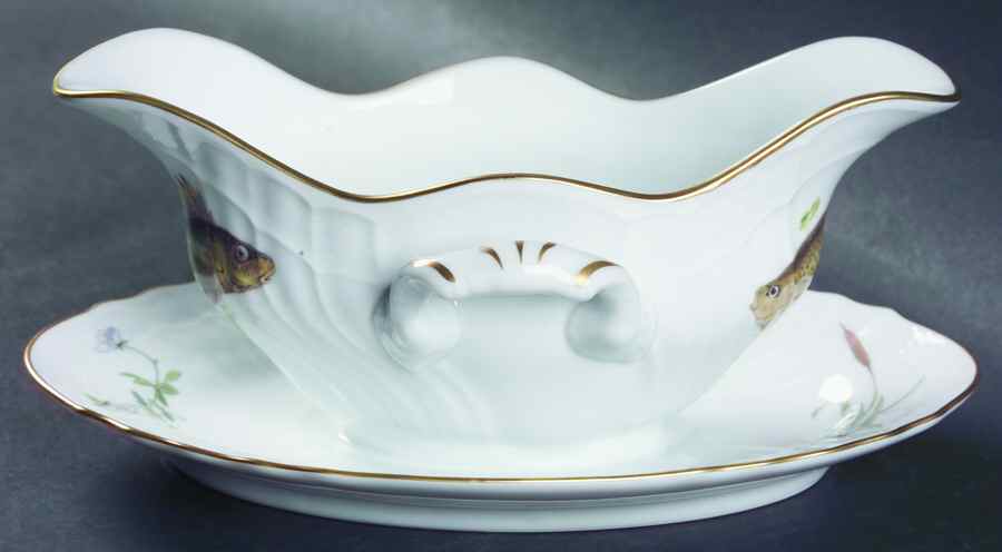 Quenelle (Scalloped) Gravy Boat with Attached Underplate by Ginori 1735-1