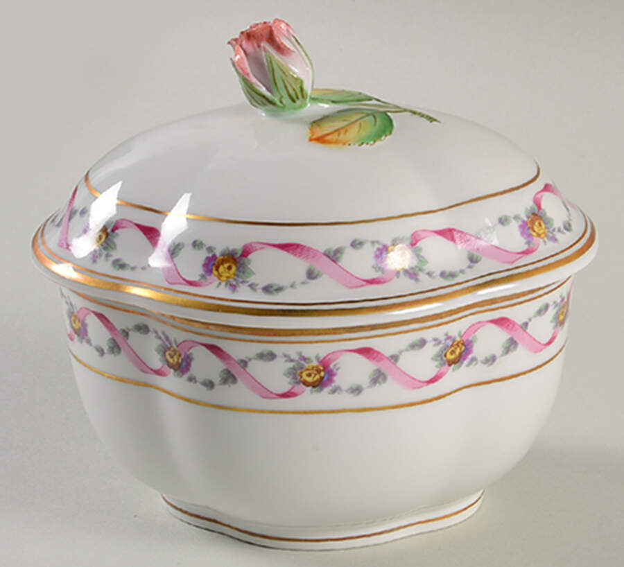 Rapallo Oval Box & Lid by Ginori 1735-1