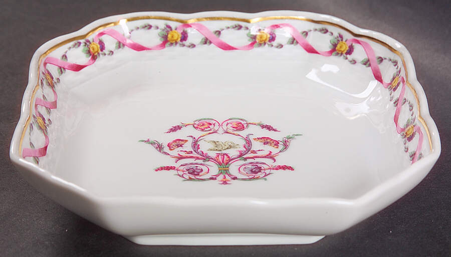Rapallo Nut Dish by Ginori 1735-1