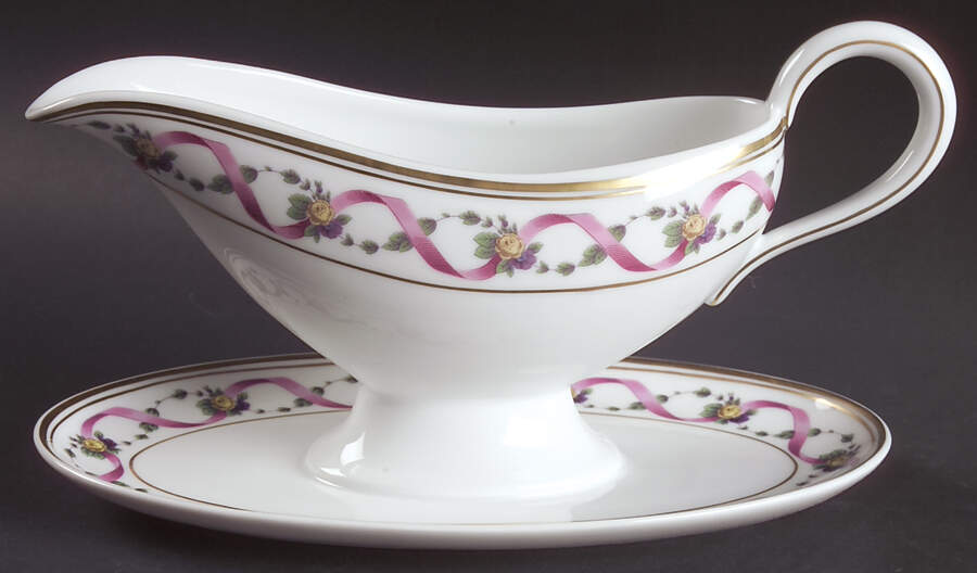 Rapallo Gravy Boat with Attached Underplate by Ginori 1735-1