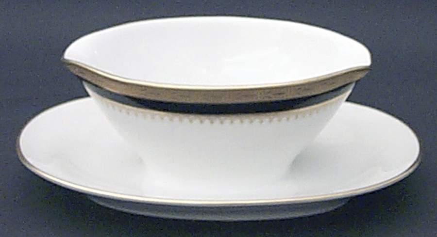 Regal Black Gravy Boat with Attached Underplate by Ginori 1735-1